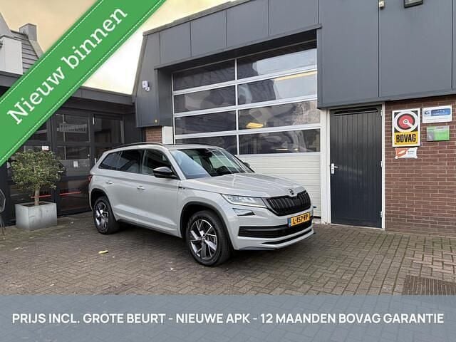 Grijs Gebruikt 2021 Skoda Kodiaq SportLine SUV | € 29.950 (Eerlijke prijs) - Afbeelding 1/4