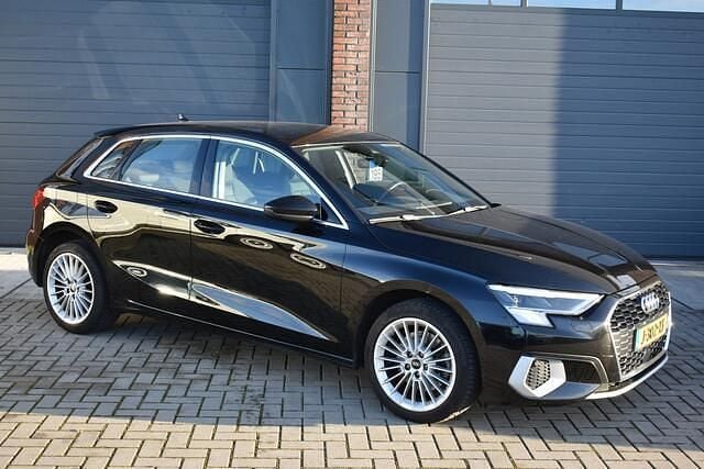 Zwart Gebruikt 2020 Audi A3 Sportback Business Hatchback | € 19.950 (Super prijs) - Afbeelding 1/4