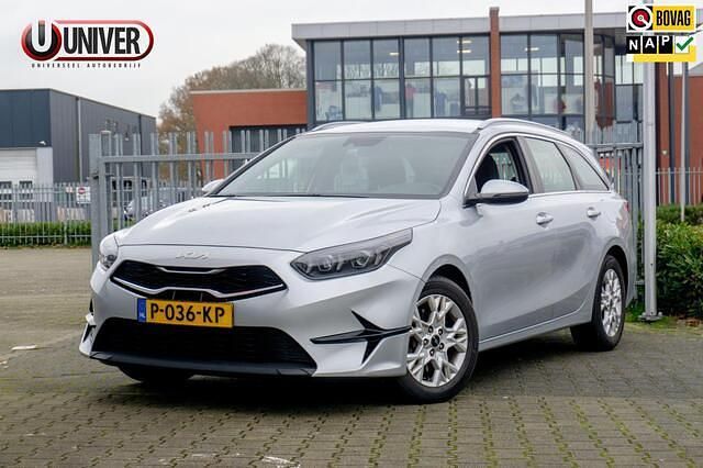 Grijs Occasion 2022 Kia Ceed Sportswagon Stationwagen | € 12.900 (Eerlijke prijs) - Afbeelding 1/4