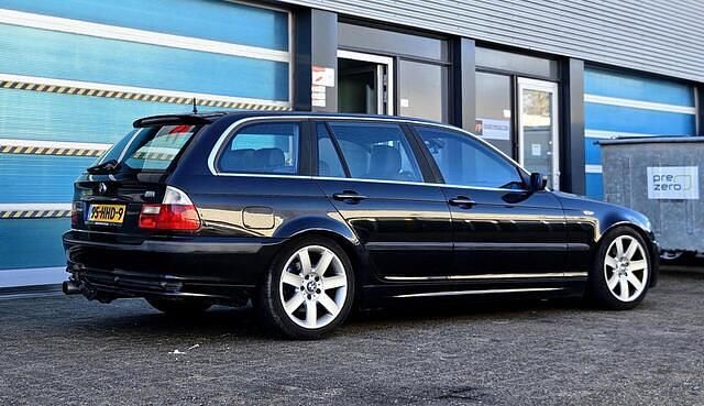 Occasion BMW 325 Executive 192 PK (141 kW) 2002 Zwart Stationwagen