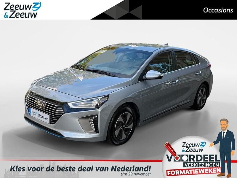 Grijs Gebruikt 2017 Hyundai Ioniq Comfort Hatchback | € 12.940 (Eerlijke prijs) - Afbeelding 1/4