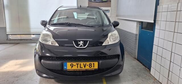 Zwart Gebruikt 2008 Peugeot 107 Hatchback | € 2.250 (Eerlijke prijs) - Afbeelding 1/4