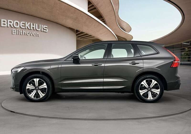 Grijs Gebruikt 2024 Volvo XC60 Plus SUV | € 64.400 (Duur) - Afbeelding 1/4