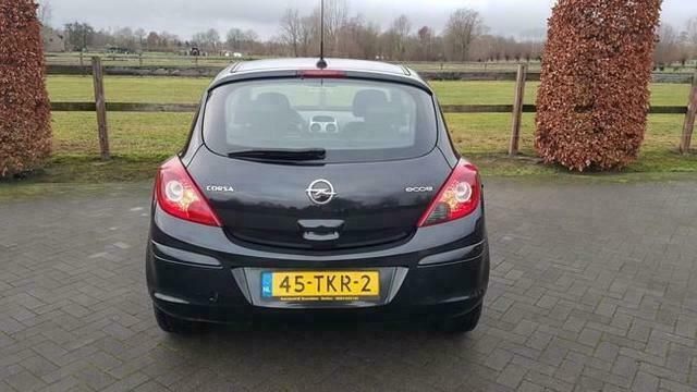 Occasion Opel Corsa Edition 95 PK (69 kW) 2012 Zwart Hatchback