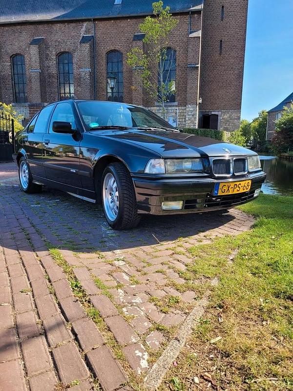 Gebruikt 1993 BMW 316 | € 4.250 - Afbeelding 1/1