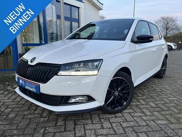 Wit Occasion 2019 Skoda Fabia Monte Carlo Hatchback | € 12.950 (Super prijs) - Afbeelding 1/4
