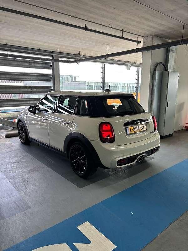 Wit Gebruikt 2019 Mini Cooper S Chili Hatchback | € 19.950 (Goede deal) - Afbeelding 1/4