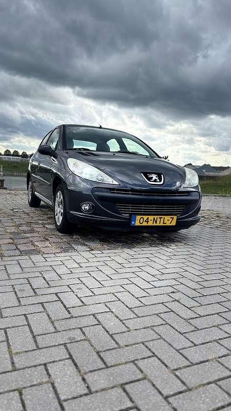 Occasion Peugeot 206 73 PK (53 kW) 2010 Grijs Hatchback