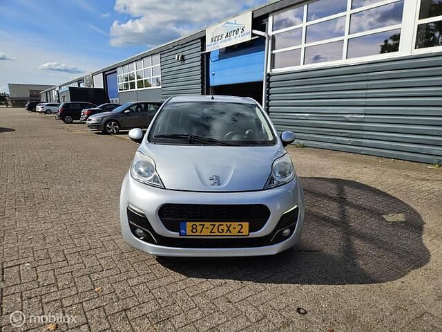 Occasion Peugeot 107 68 PK (50 kW) 2012 Grijs Hatchback