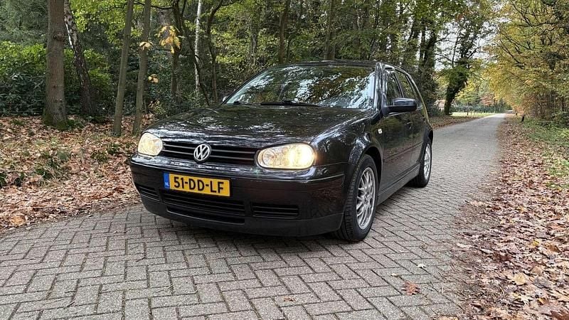 Zwart Occasion 1999 VW Golf III Highline Hatchback | € 5.000 (Iets duurder) - Afbeelding 1/4