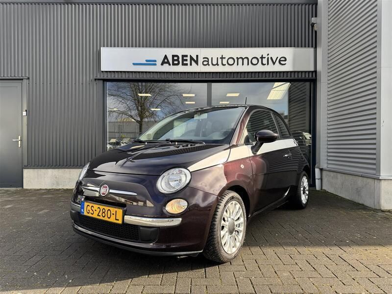 Paars, metallic lak Gebruikt 2015 Fiat 500 Easy Hatchback | € 5.945 (Eerlijke prijs) - Afbeelding 1/4