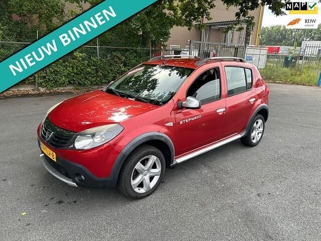 Rood Gebruikt 2012 Dacia Sandero Stepway Hatchback | € 3.499 (Goede deal) - Afbeelding 1/4