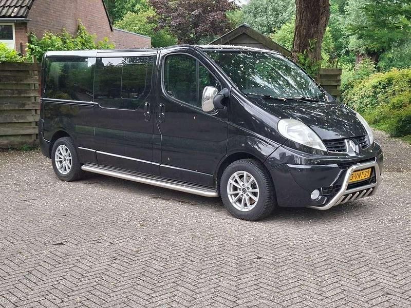 Zwart Gebruikt 2011 Renault Trafic Van | € 4.555 (Eerlijke prijs) - Afbeelding 1/4