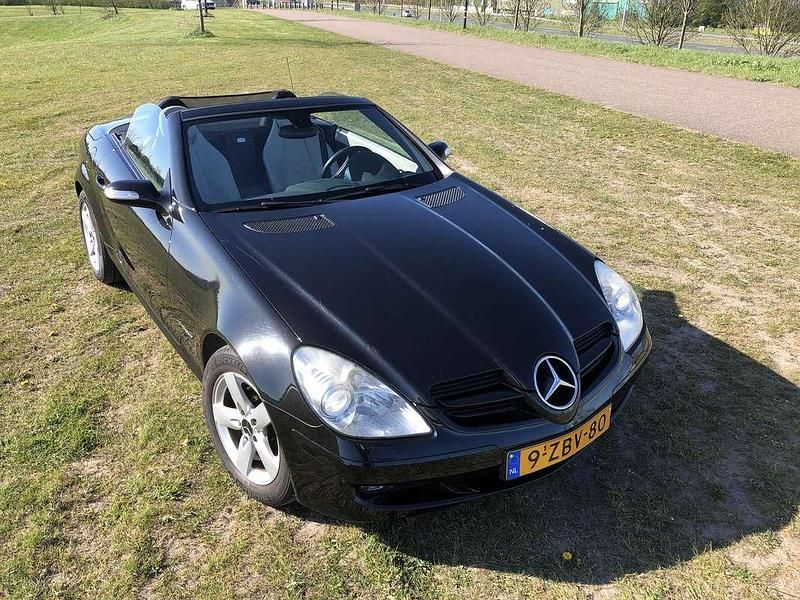 Zwart Occasion 2005 Mercedes SLK200 Cabriolet | € 4.995 (Super prijs) - Afbeelding 1/4