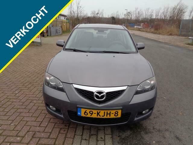 Grijs Gebruikt 2009 Mazda 3 Sedan | € 5.250 (Eerlijke prijs) - Afbeelding 1/4
