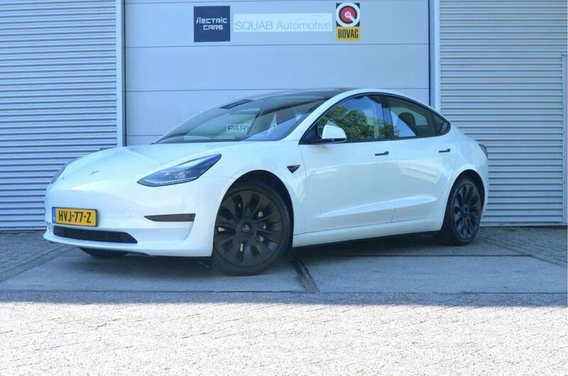 Wit Gebruikt 2021 Tesla Model 3 Standard Range Sedan | € 26.999 (Eerlijke prijs) - Afbeelding 1/4