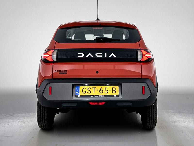 Occasion Dacia Spring Expression 33 kW (45 PK) 2024 Rood Hatchback
