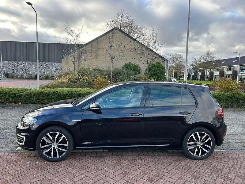 Occasion VW e-Golf 100 kW (136 PK) 2020 Zwart Hatchback
