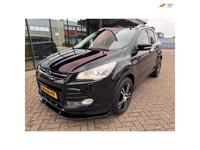 Zwart Gebruikt 2015 Ford Kuga Titanium SUV | € 13.750 (Goede deal) - Afbeelding 1/4