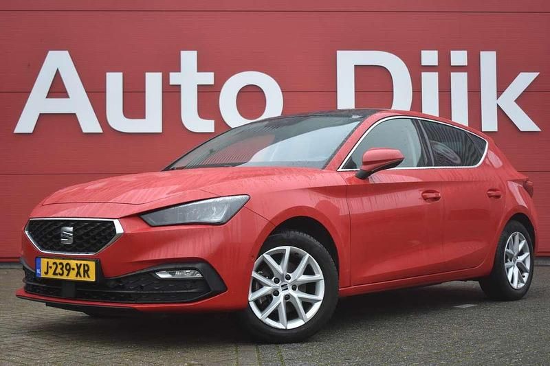 Rood Gebruikt 2020 Seat Leon Style Hatchback | € 17.450 (Eerlijke prijs) - Afbeelding 1/4