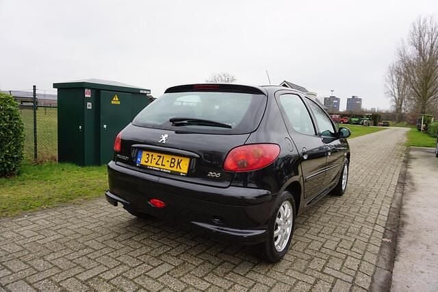 Occasion Peugeot 206 Forever 75 PK (55 kW) 2008 Zwart Hatchback