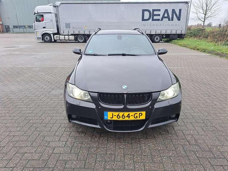 Occasion BMW 325 Executive 218 PK (160 kW) 2007 Zwart Stationwagen