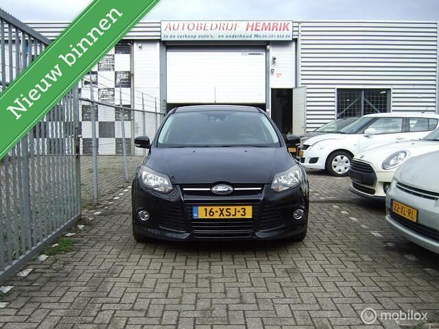 Zwart Gebruikt 2012 Ford Focus Titanium Hatchback | € 5.550 (Duur) - Afbeelding 1/4