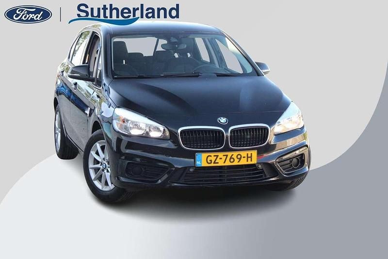 Zwart, metallic lak Gebruikt 2015 BMW 218 Active Tourer Sport Line MPV | € 14.850 (Eerlijke prijs) - Afbeelding 1/4