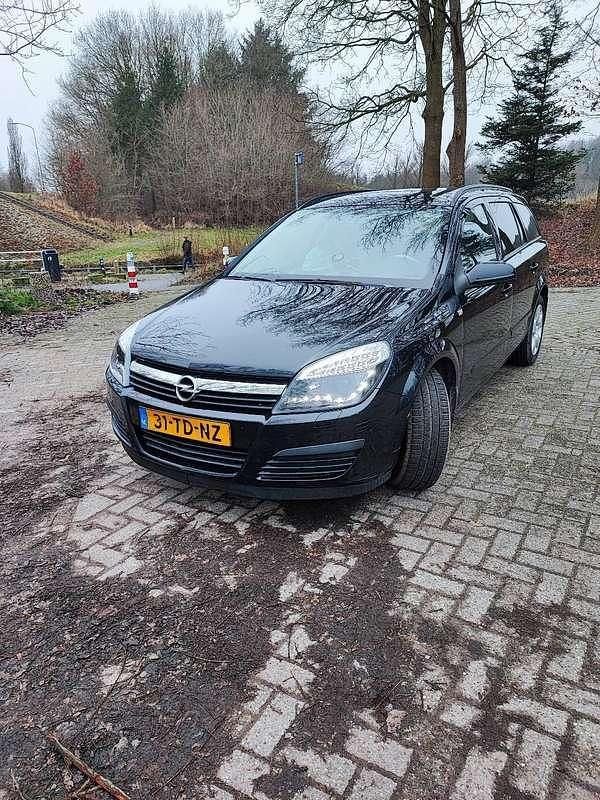 Zwart Gebruikt 2006 Opel Astra Edition Stationwagen | € 500 (Super prijs) - Afbeelding 1/1