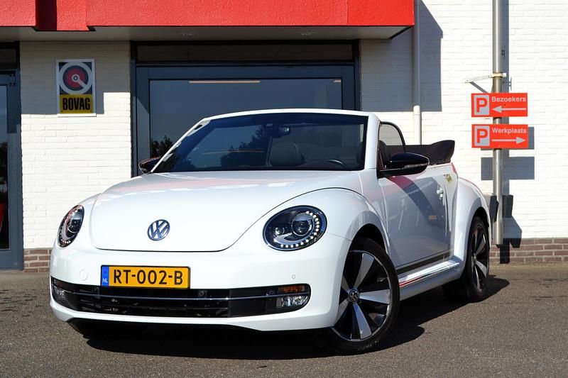 Wit Gebruikt 2015 VW Beetle CLUB Cabriolet | € 12.900 (Eerlijke prijs) - Afbeelding 1/4
