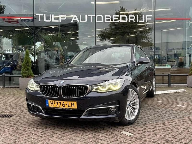 Blauw Gebruikt 2018 BMW 330 Gran Turismo Executive Hatchback | € 22.890 - Afbeelding 1/4