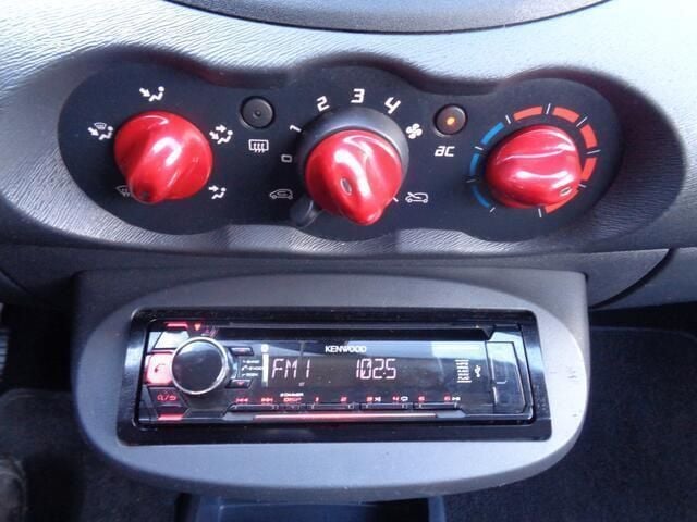 Occasion Renault Twingo Initiale 75 PK (55 kW) 2010 Rood Hatchback