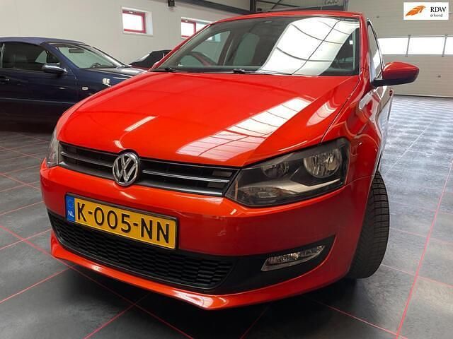 Oranje Gebruikt 2010 VW Polo Trendline Hatchback | € 4.245 (Eerlijke prijs) - Afbeelding 1/4