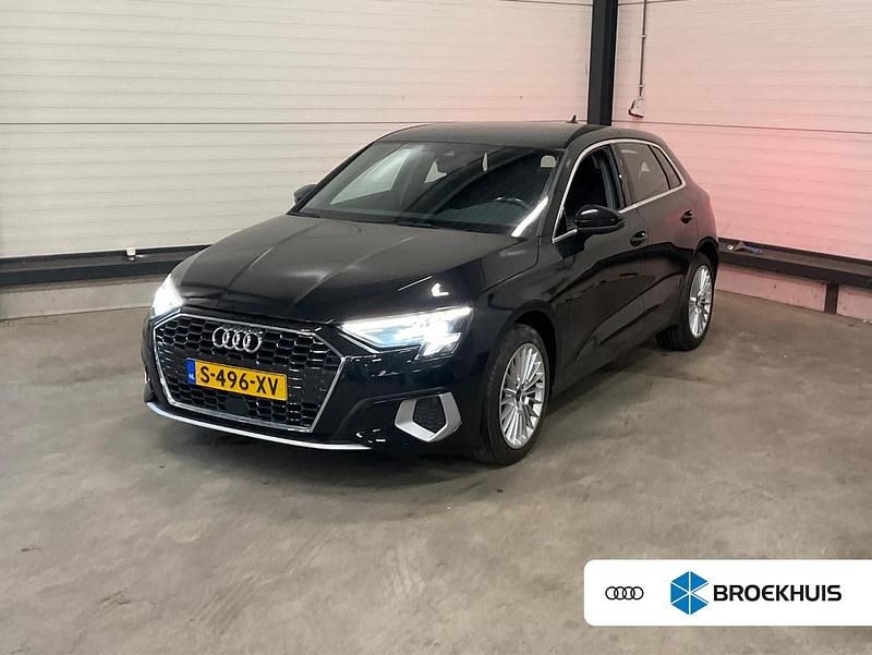 Zwart Gebruikt 2023 Audi A3 Sportback Advanced Hatchback | € 26.945 (Goede deal) - Afbeelding 1/4