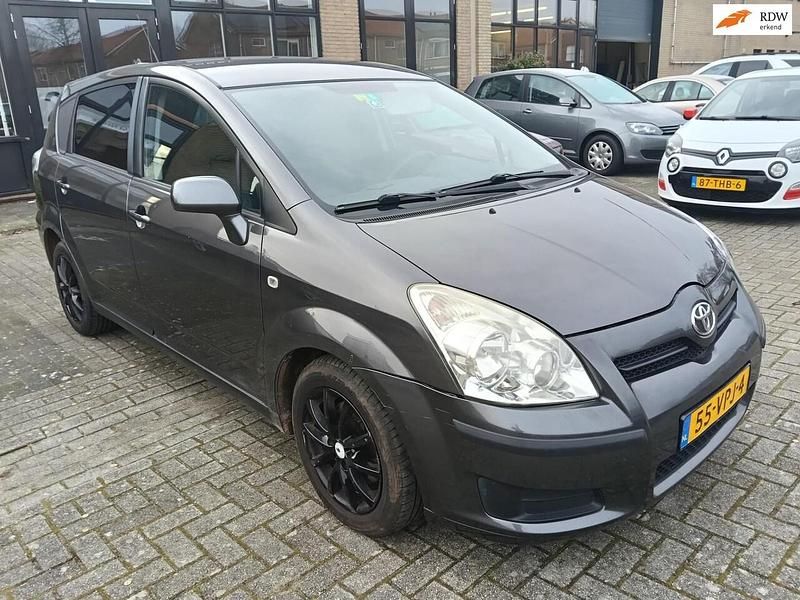 Grijs (metallic) Occasion 2008 Toyota Verso Terra MPV | € 1.750 - Afbeelding 1/4