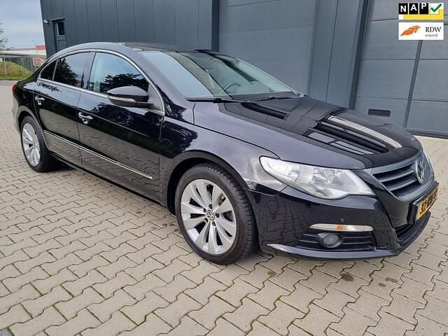 Zwart Gebruikt 2009 VW CC Sedan | € 5.799 (Super prijs) - Afbeelding 1/4
