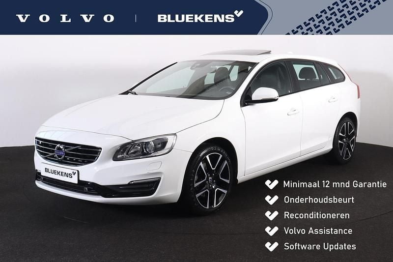 Wit Gebruikt 2017 Volvo V60 Dynamic Stationwagen | € 19.900 (Eerlijke prijs) - Afbeelding 1/4
