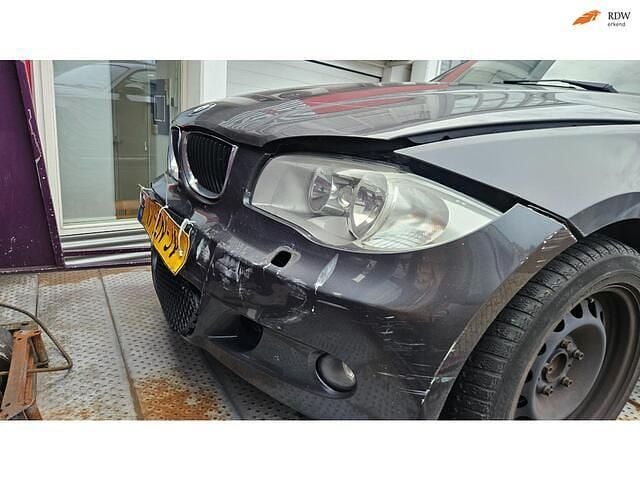 Grijs Gebruikt 2006 BMW 116 Hatchback | € 650 (Super prijs) - Afbeelding 1/4