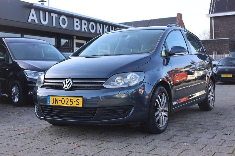 Blauw (metallic) Gebruikt 2010 VW Golf Plus Highline MPV | € 6.950 (Eerlijke prijs) - Afbeelding 1/4