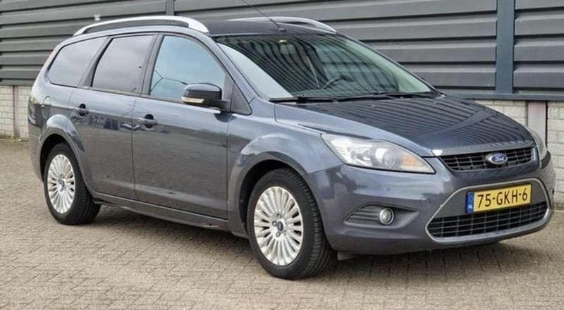 Grijs Occasion 2008 Ford Focus Titanium Stationwagen | € 1.250 (Goede deal) - Afbeelding 1/4