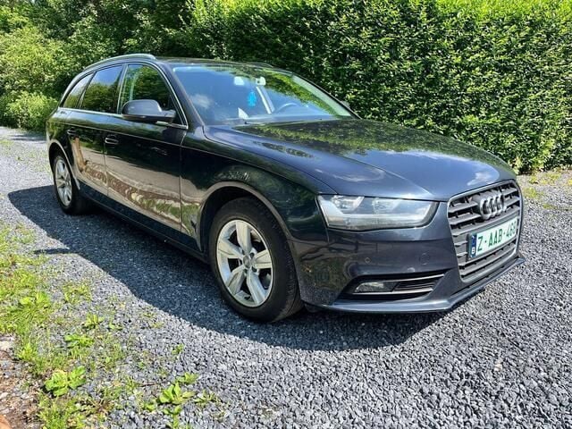 Blauw Gebruikt 2012 Audi A4 Stationwagen | € 9.500 (Goede deal) - Afbeelding 1/4