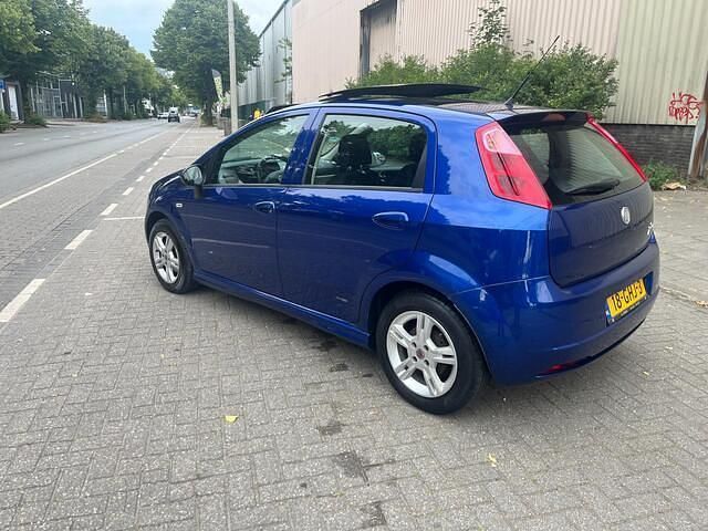 Blauw Gebruikt 2008 Fiat Grande Punto Hatchback | € 1.650 (Eerlijke prijs) - Afbeelding 1/4