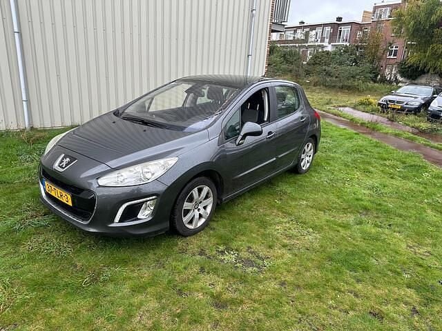 Grijs Gebruikt 2012 Peugeot 308 Active Hatchback | € 2.950 (Goede deal) - Afbeelding 1/4