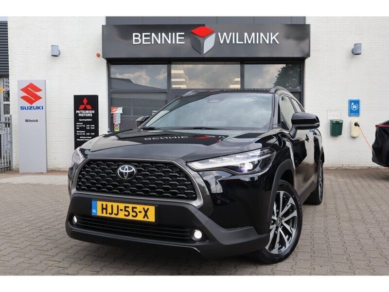 Zwart Gebruikt 2024 Toyota Corolla Cross Style SUV | € 35.995 (Eerlijke prijs) - Afbeelding 1/4