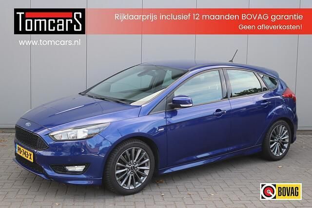 Blauw Gebruikt 2017 Ford Focus ST-Line Hatchback | € 13.450 (Iets duurder) - Afbeelding 1/3