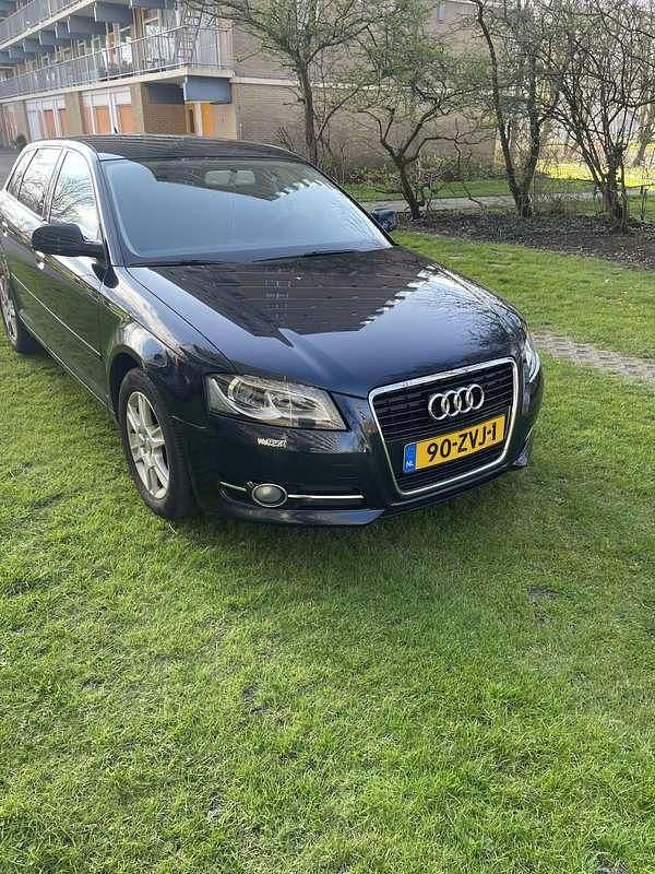 Blauw Gebruikt 2013 Audi A3 Advanced Stationwagen | € 9.500 (Eerlijke prijs) - Afbeelding 1/4