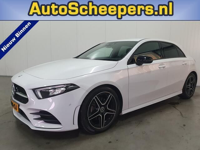 Wit Gebruikt 2021 Mercedes A180 Business Hatchback | € 24.995 (Iets duurder) - Afbeelding 1/4