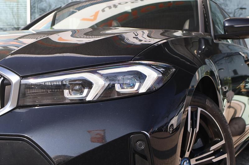 Occasion BMW 330e M Sport 184 PK (135 kW) 2022 Zwart Stationwagen
