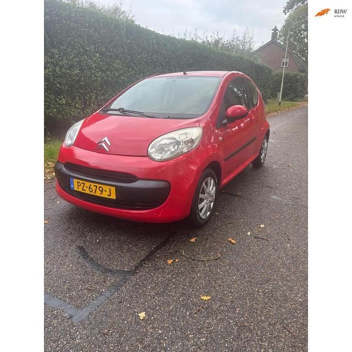 Rood Occasion 2008 Citroën C1 Hatchback | € 1.999 (Eerlijke prijs) - Afbeelding 1/4