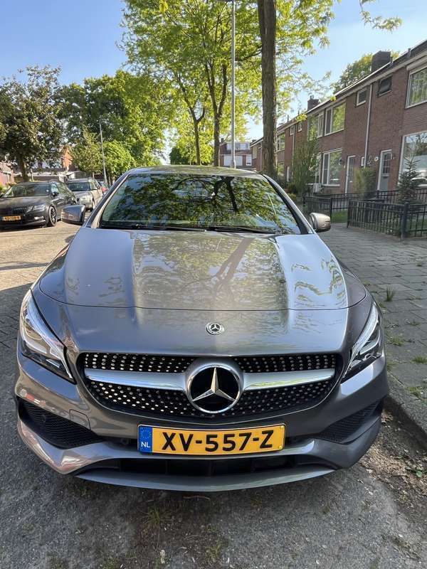 Gebruikt 2019 Mercedes CLA180 Shooting Brake AMG line Stationwagen | € 23.000 (Goede deal) - Afbeelding 1/4